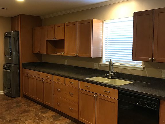 2nd image of 1435 Estate Dr