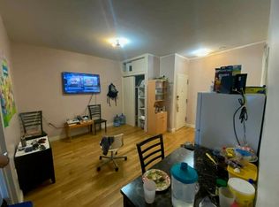 25-21 Steinway Ave #3, Astoria, NY 11103