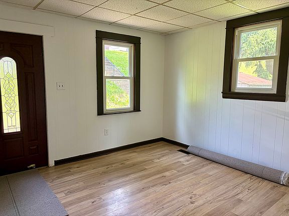 3rd image of 235 Incline Avenue