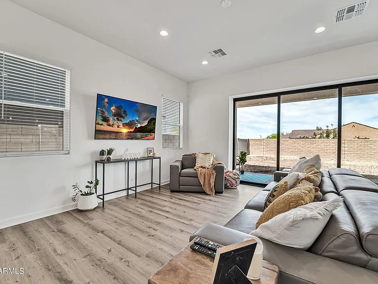 15642 S 182nd Ave — Photo 31