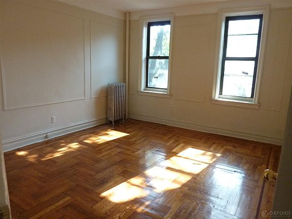 4th image of 490 E 23rd St APT C4