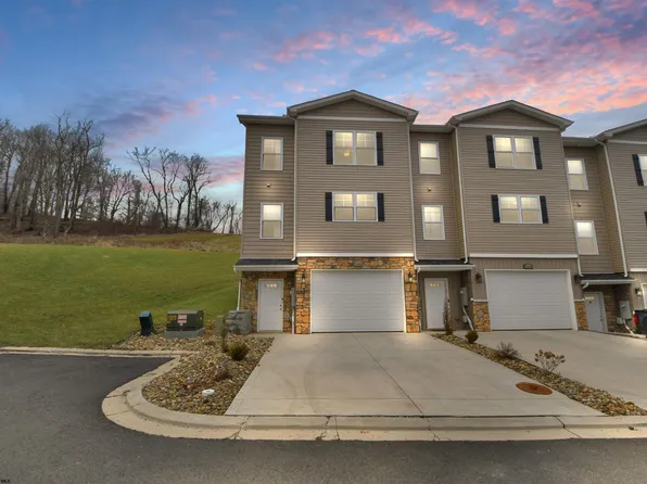 2086 Mountain Ash Ln, Morgantown, WV 26501