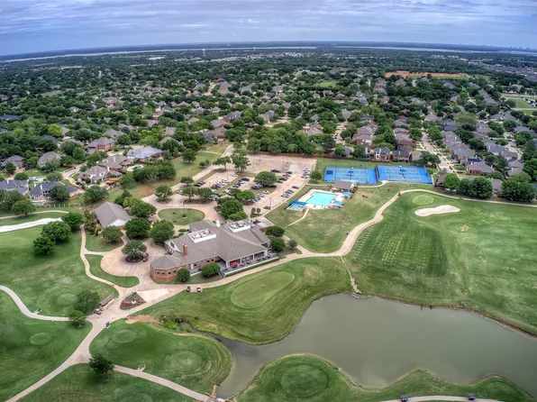 4001 Pineoak Ln, Denton, TX 76210