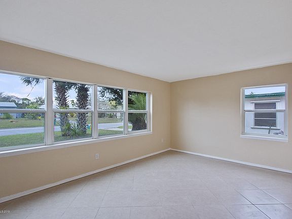 4th image of 105 Orchid Blvd