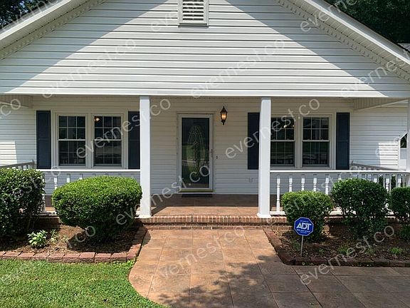 3rd image of 191 Mountain Brook Dr