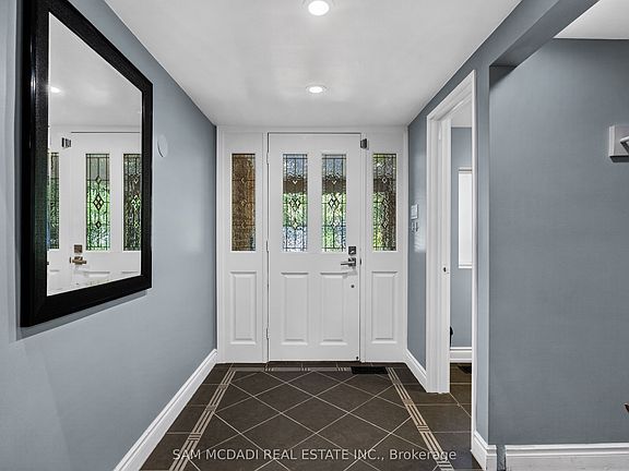 3rd image of 188 Birkdale Rd