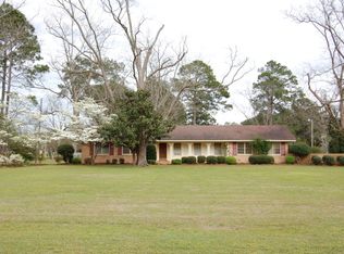 102 Walker Ave, Fitzgerald, GA 31750