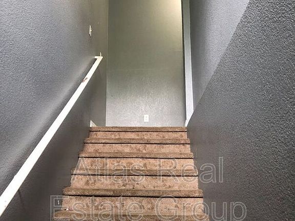 5th image of 413 Knox Ct