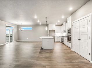 7934 Cardinal Peak St, West Richland, WA