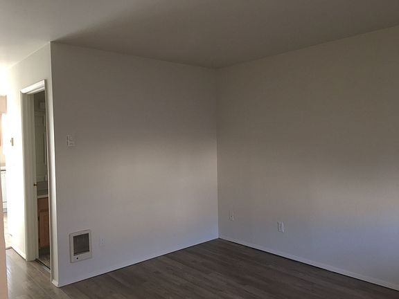 3rd image of 2053 SW Timber Ave