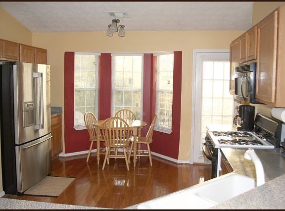 Eat In Kitchen With Bay Window