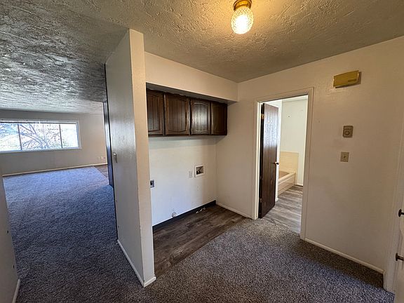 5th image of 365 Pine St APT 1