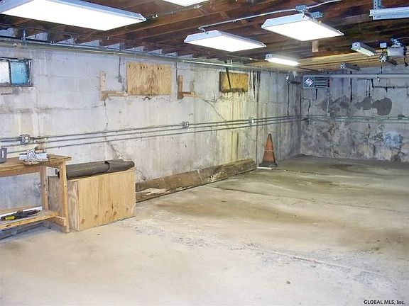2nd image of 358 9th St