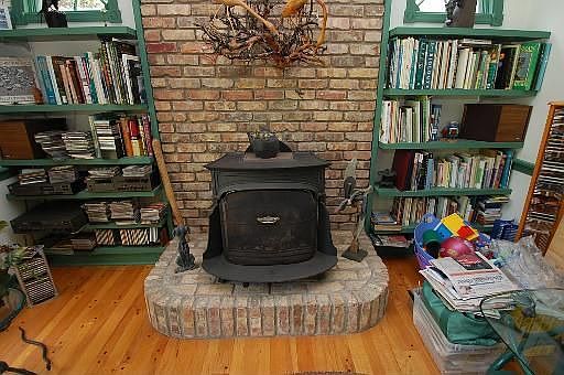 5th image of 25W270 Gunston Ave