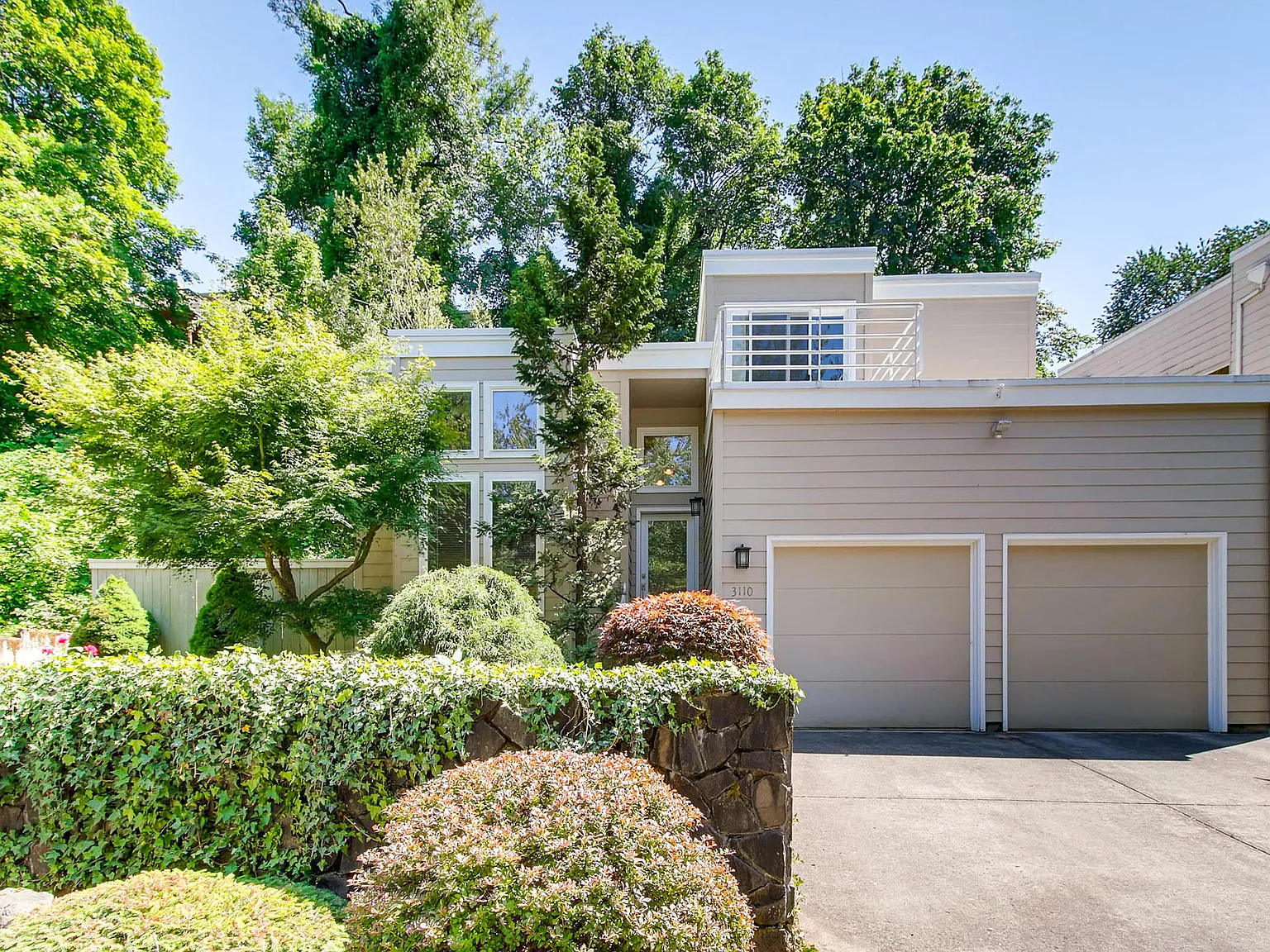 3110 SE Berkeley Pl photo 1