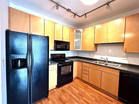 2nd image of 2600 University Ave SE APT 211