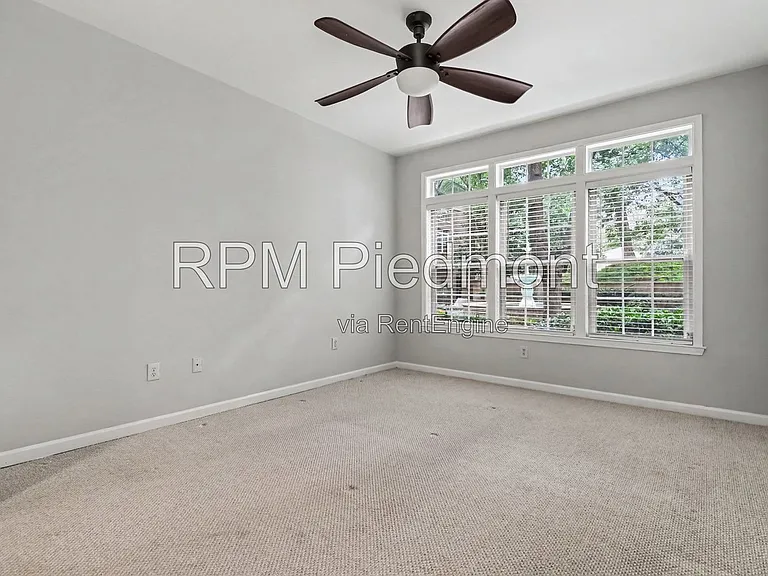 220 Renaissance Pkwy NE #2122 — Photo 4