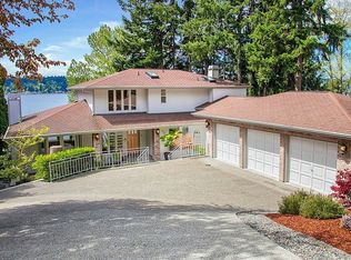 1731 E Lake Sammamish Pl SE, Sammamish, WA 98075