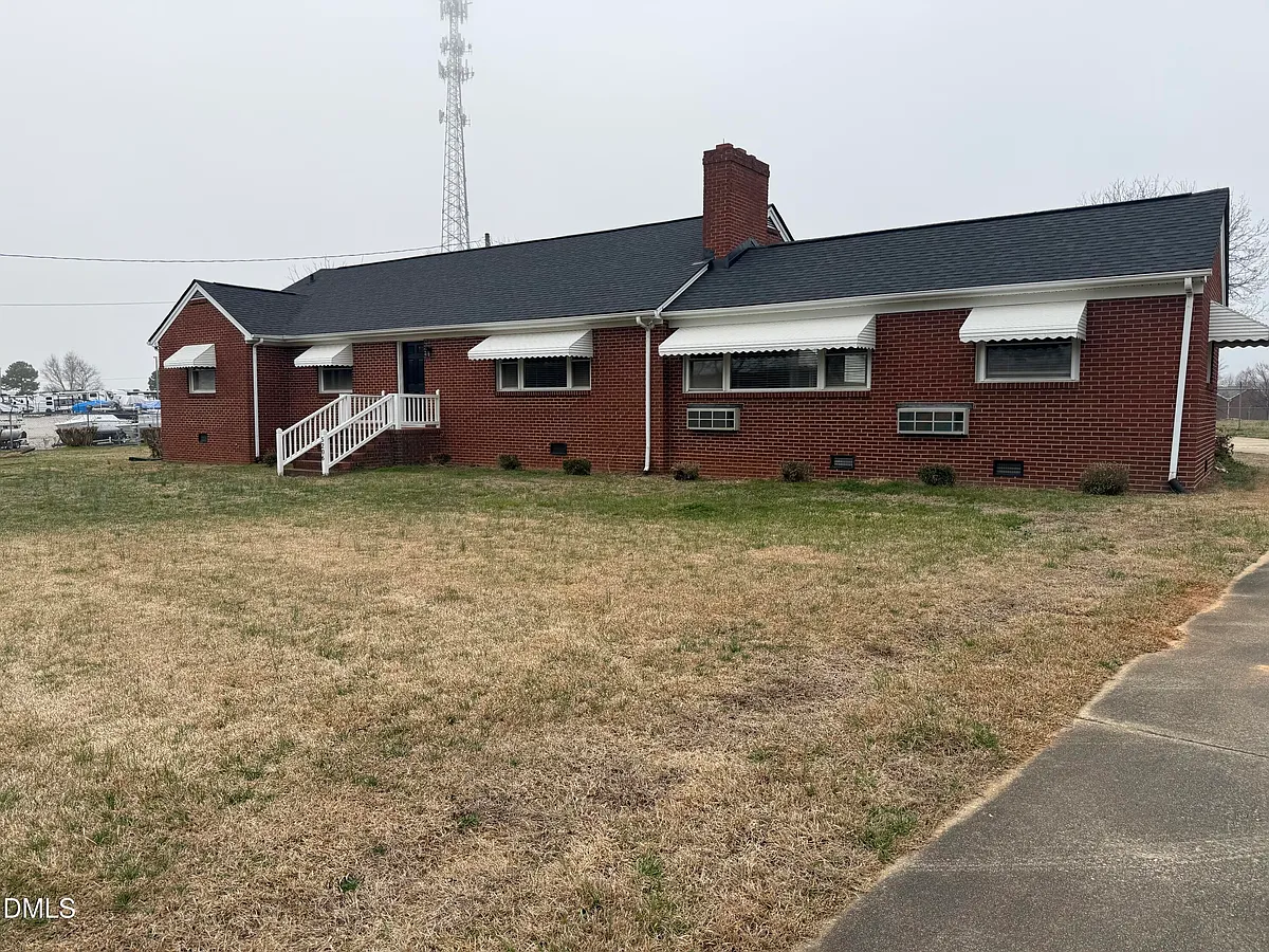 Building Photo - 5206 State Highway 96 W