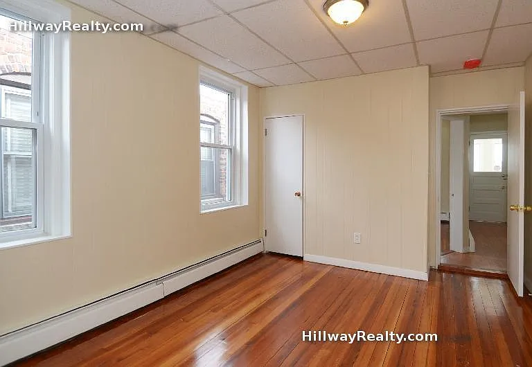 18 Cobden St #1 — Photo 6