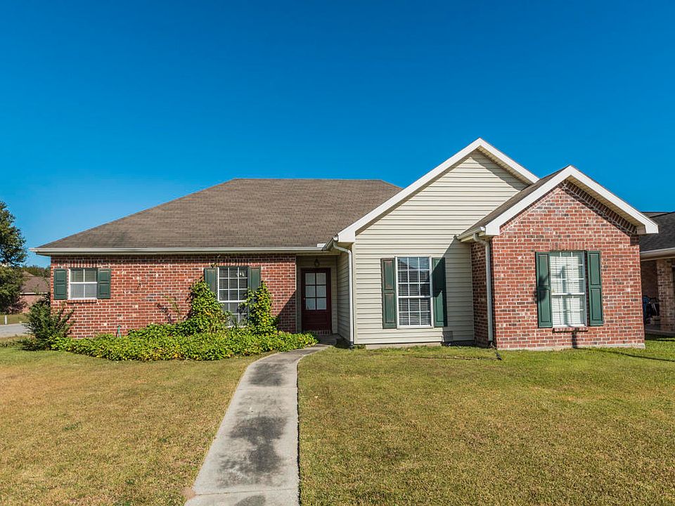 1st image of 210 Wildflower Ln