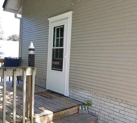 5th image of 415 N 11th St