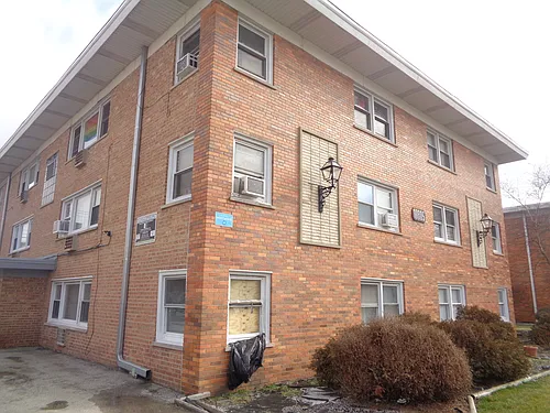 10805 S Lloyd Dr #2 Photo 1