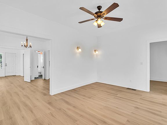 4th image of 4017 Miller Way