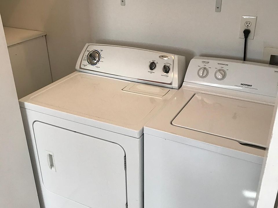 1st image of 118 Gary Ln