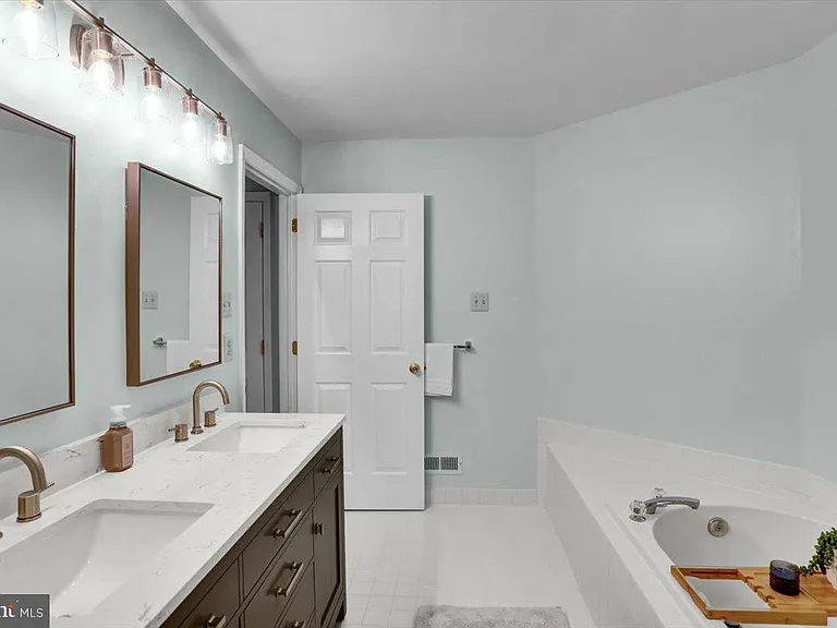 2305 Carriage Ln #2305 — Photo 23