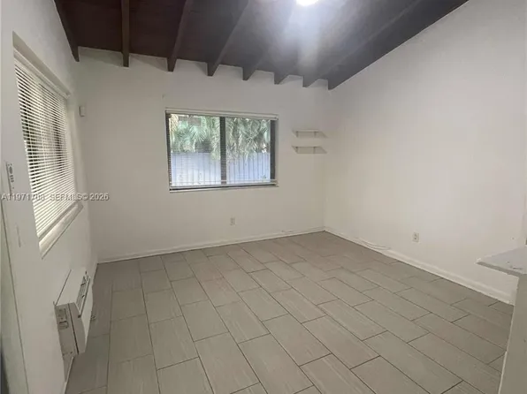 760 NE 122nd St APT 4, North Miami, FL 33161