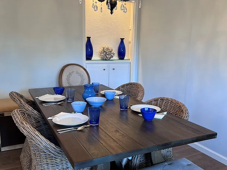 601 Acorn Ct — Photo 9