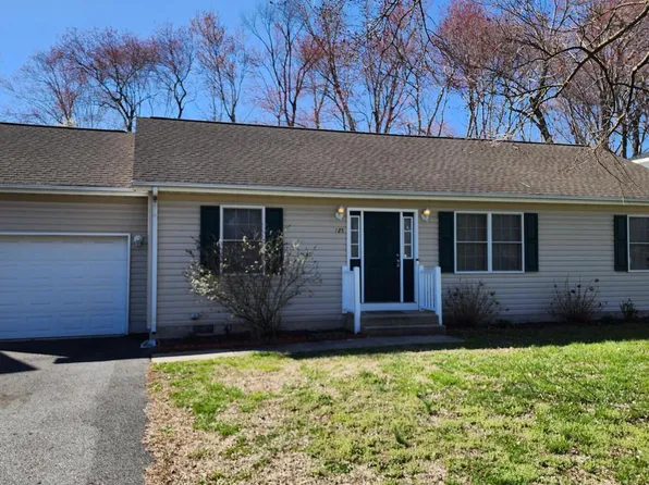 125 East St, Harrington, DE 19952