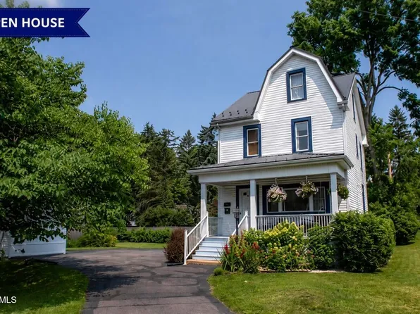 202 W Whittier Ave, Altoona, PA 16602