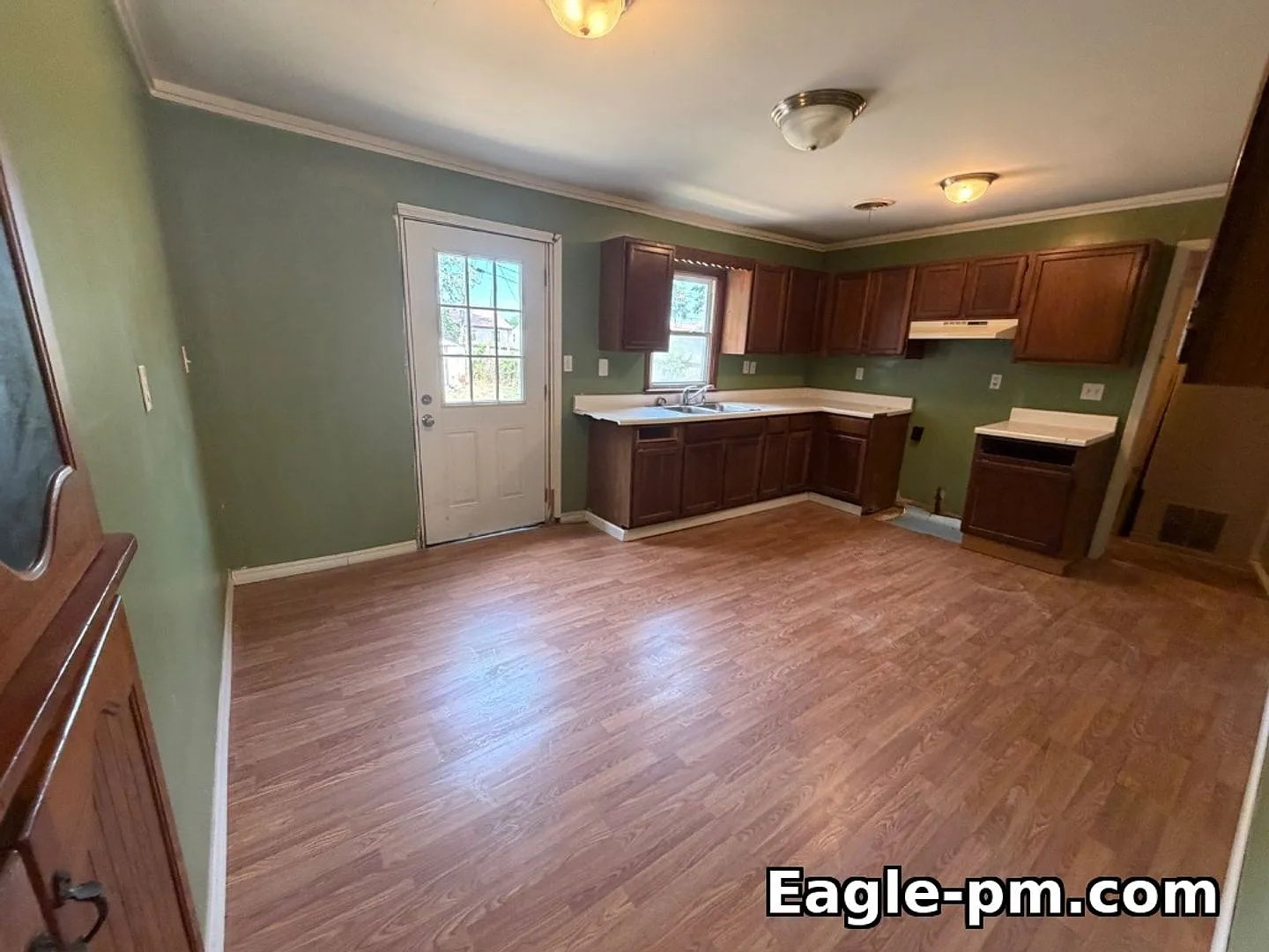3 Bedroom 1 Bath Home For Rent — Photo 3