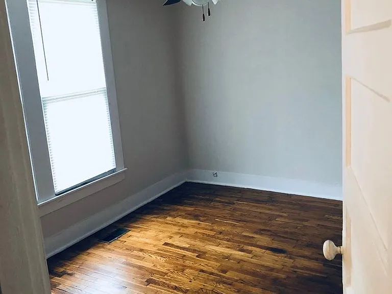 1905 Jefferson Ave — Photo 6
