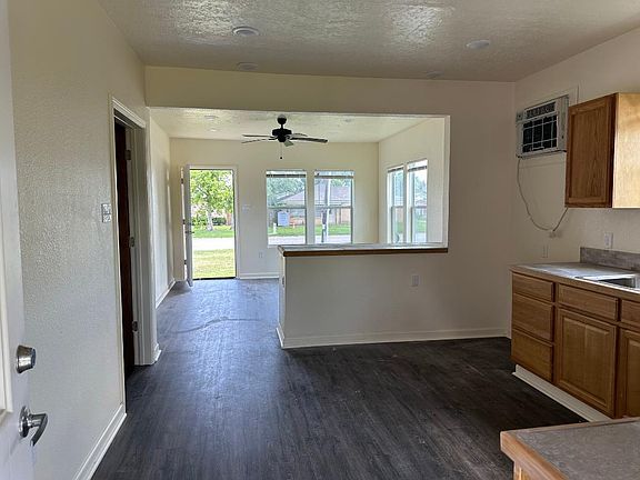 3rd image of 621 Alamo St #621