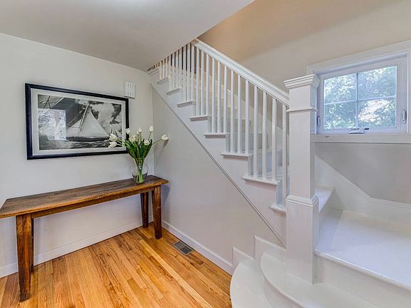 3rd image of 5 Hempstead St