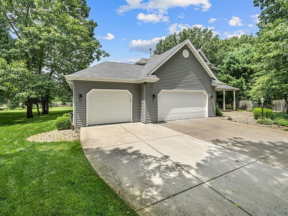 3rd image of 10967 Kayla Ct