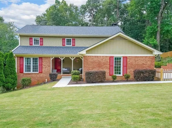 4152 Echo Woods Dr, Clarkston, GA 30021