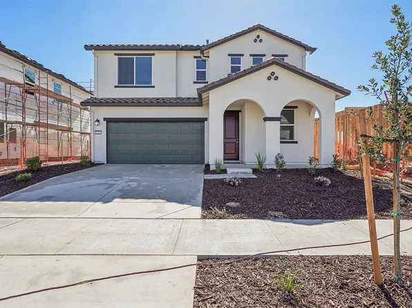 2461 Spotfin St, Roseville, CA 95747