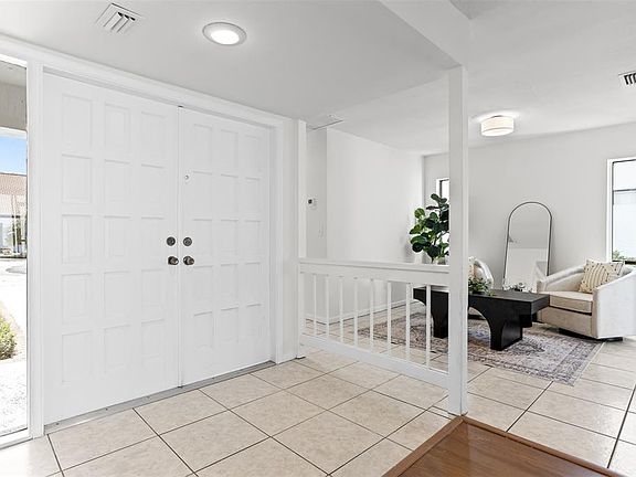 3rd image of 11508 Robles Del Rio Pl