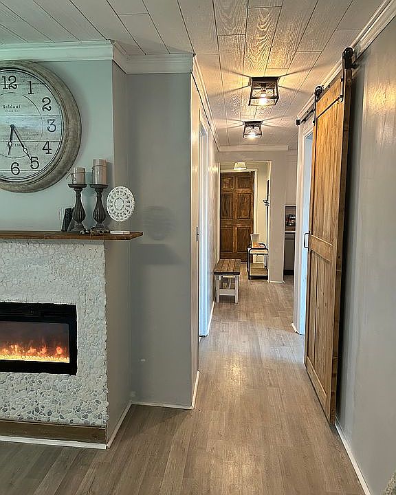 1st image of 205 W Parkwood St