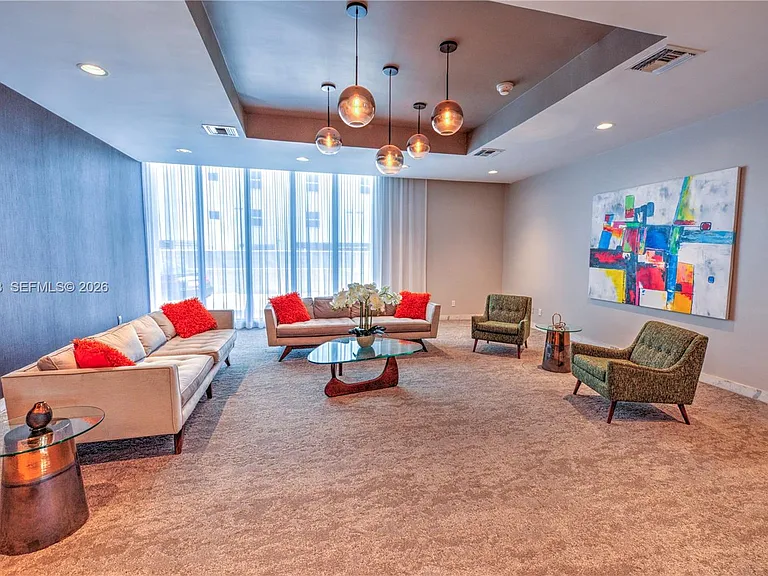 9225 Collins Ave #1206 — Photo 2