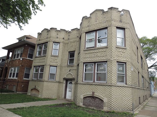 1st image of 6759 S Artesian Ave #2