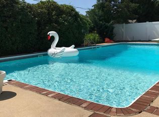 61 Burton Ave, Plainview, NY 11803