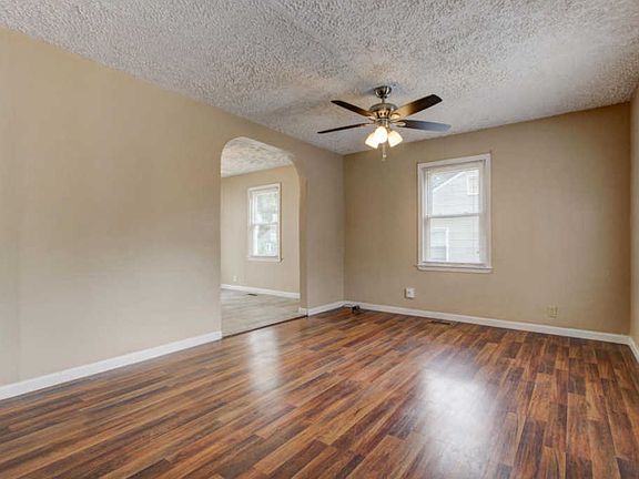 5th image of 2337 Greenfield Ln