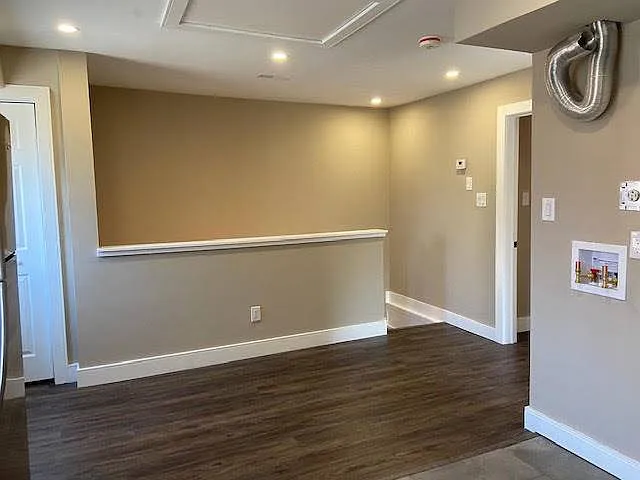21 Eby St S #1 — Photo 8