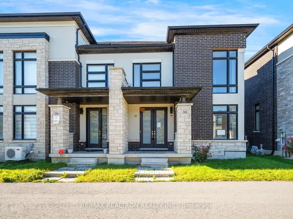 208 Coronation Rd, Whitby, ON L1P 0H7