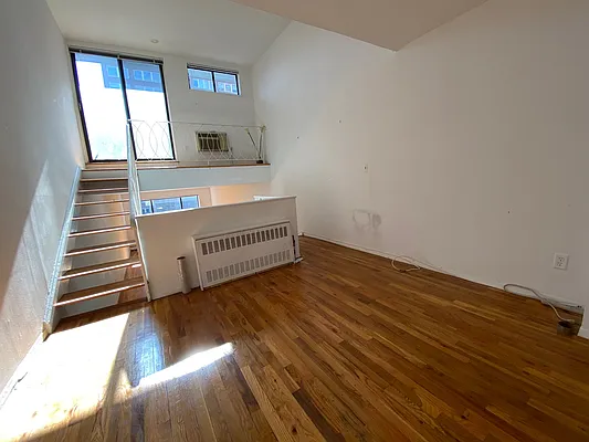 Rented by City Connections Realty | media 10